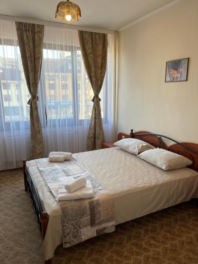 Хотел Сокол Plovdiv Exterior photo